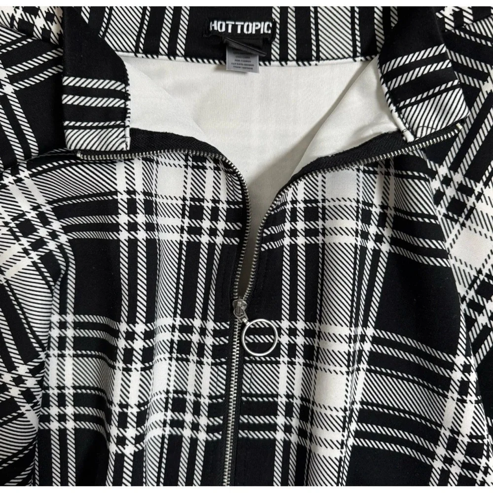 Hot Topic Plaid Mini Skirt White Black O-Ring Front Zip Size Small Skater Punk